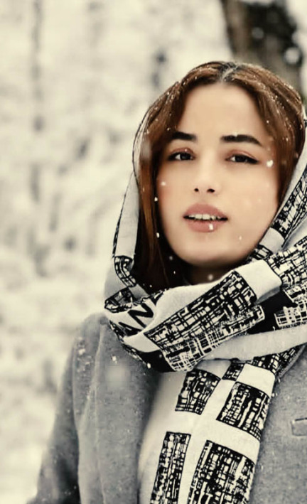 سارا حسن زاده